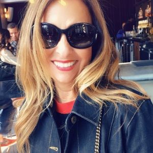 Meet your Posher, Julie